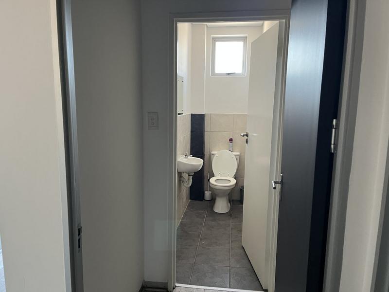 To Let Commercial Property for Rent in Montague Gardens Western Cape